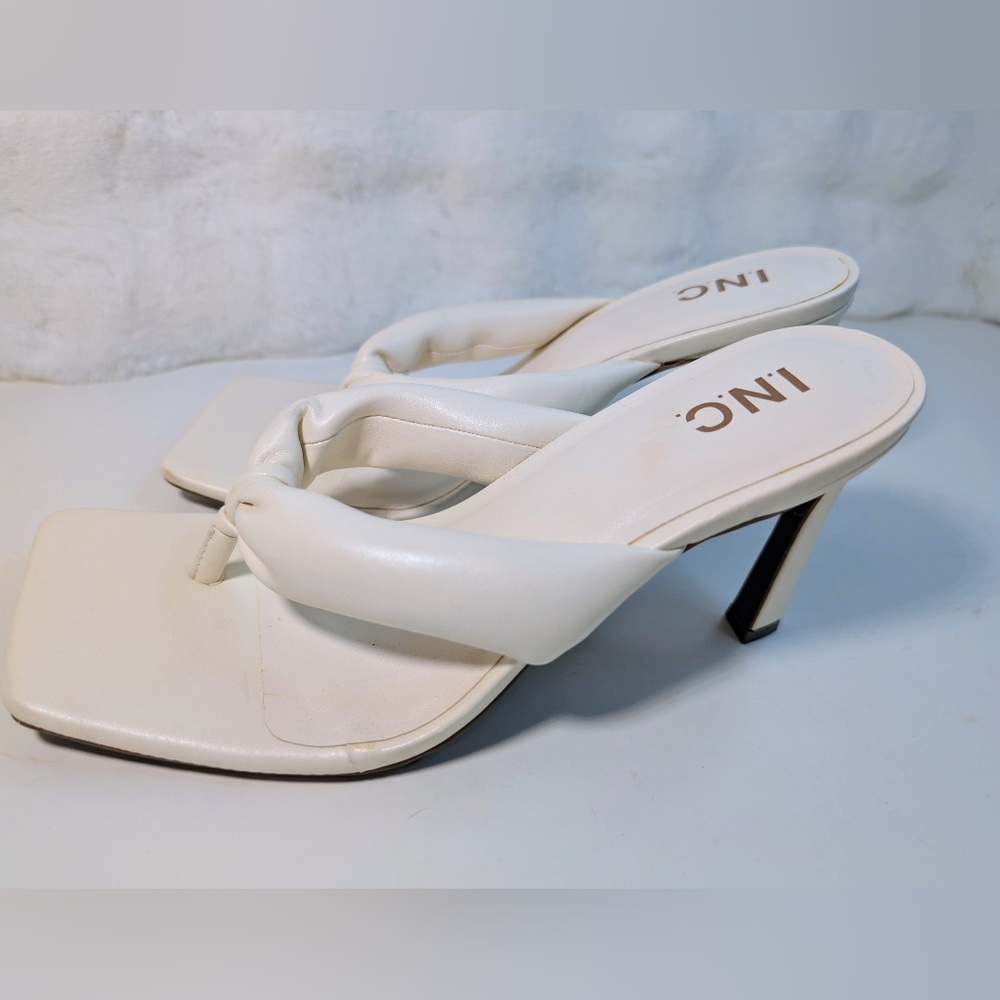 INC International Concepts White Knot Heeled Sandals – Size 8.5M – Square Toe